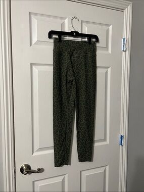 Olive Leopard Print Leggings - Women's High-Waist